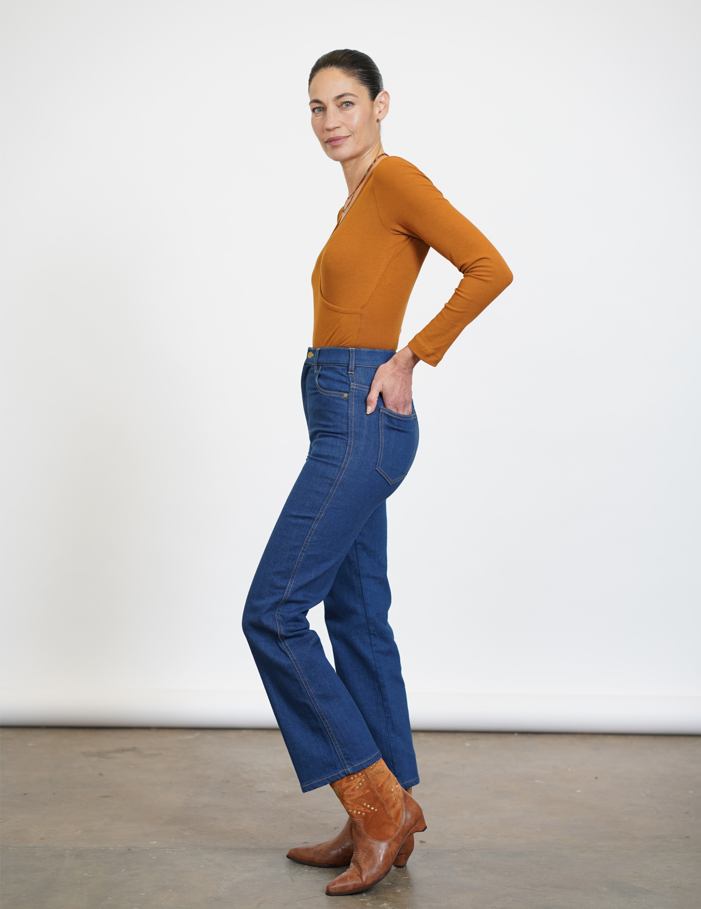 ג'ינס G DENIM גזרה רחבה כחול עמוק – תמונה 5