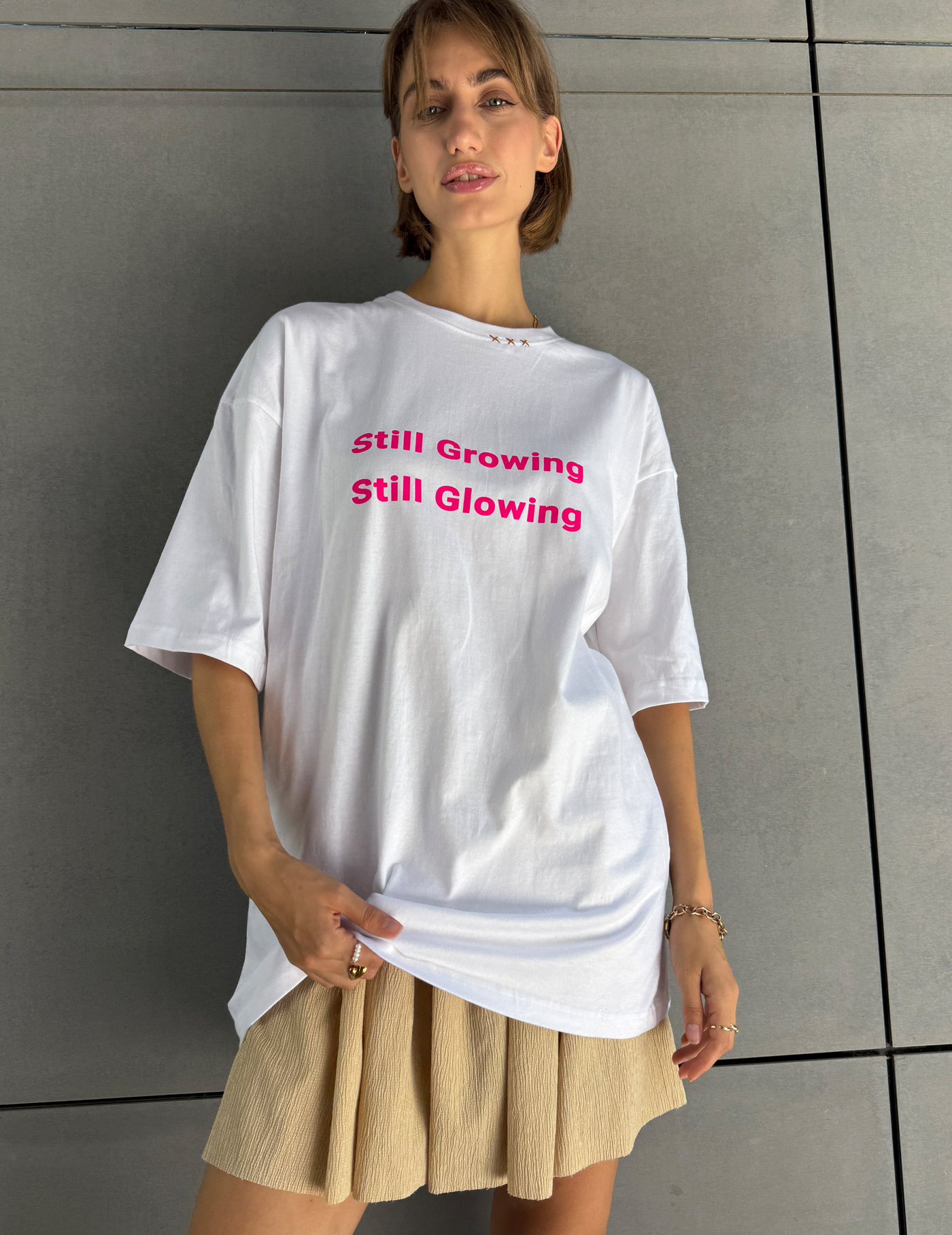 טי שרט GROWING לבנה – תמונה 3