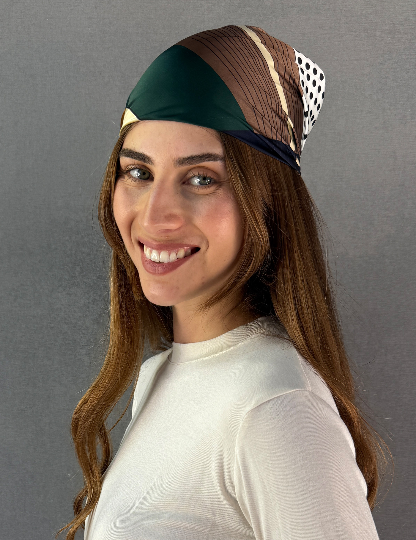 מטפחת סאטן הדפס נקודות ירוק חום